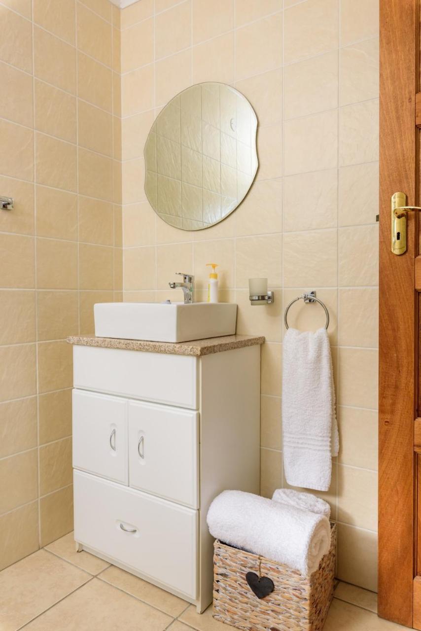 Bon Accord Farm Cottages 몬터규 외부 사진
