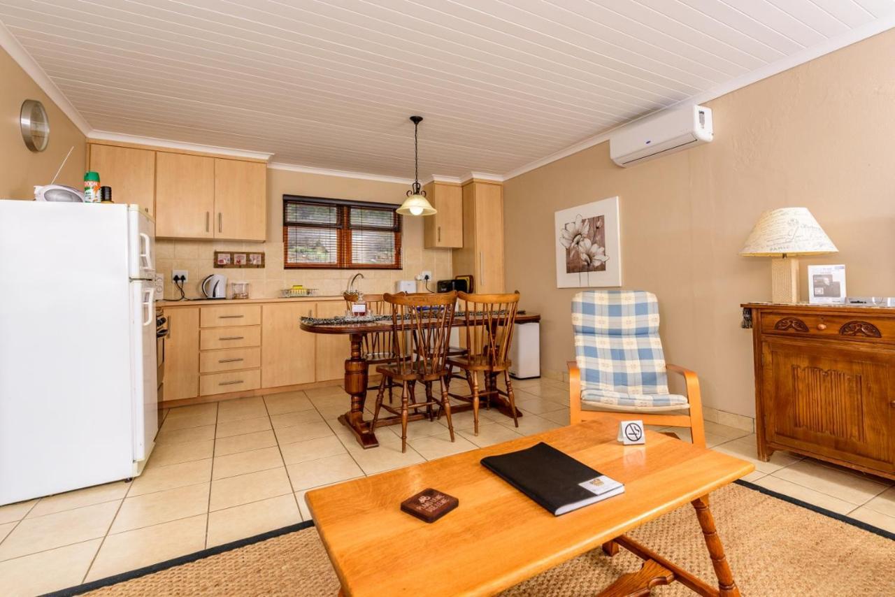 Bon Accord Farm Cottages 몬터규 외부 사진